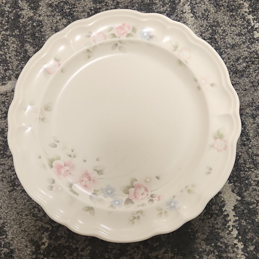 Pfaltzgraff Tea Rose 10.5" Dinner Plate Vintage